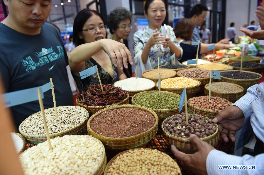 A bite of yummy food at 12th China-ASEAN Expo