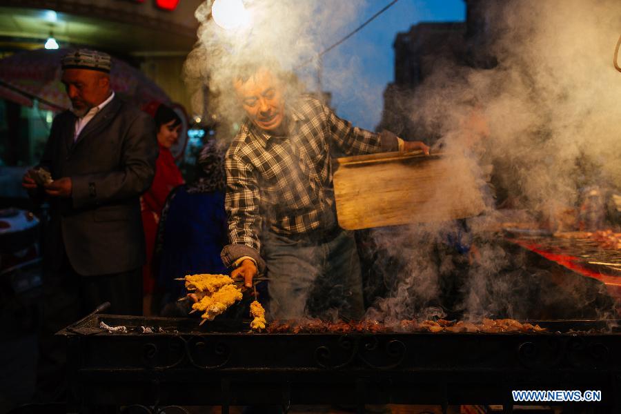 A bite of delicious food in Xinjiang