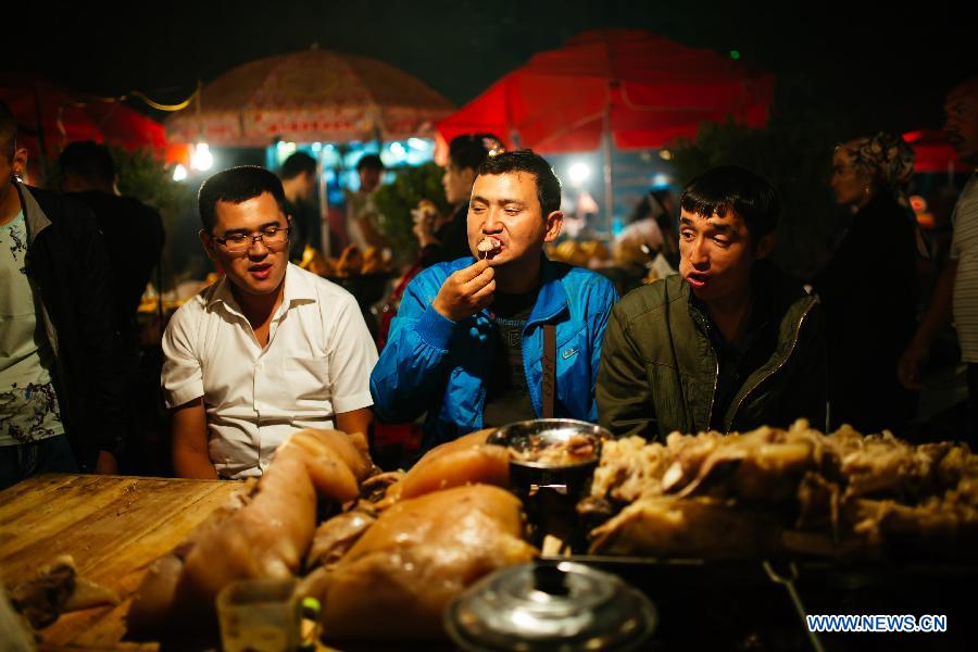 A bite of delicious food in Xinjiang