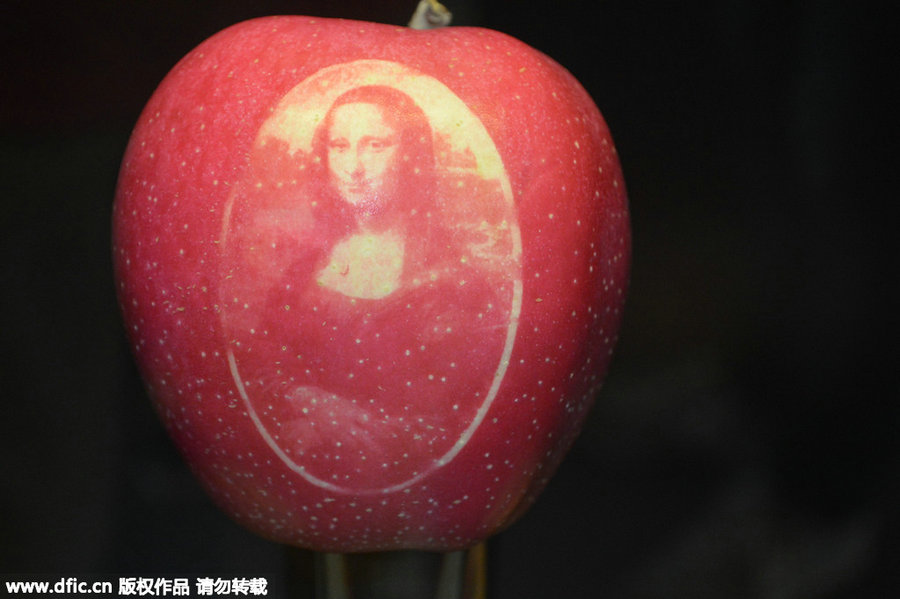 French 'apple art' wows Shanghai