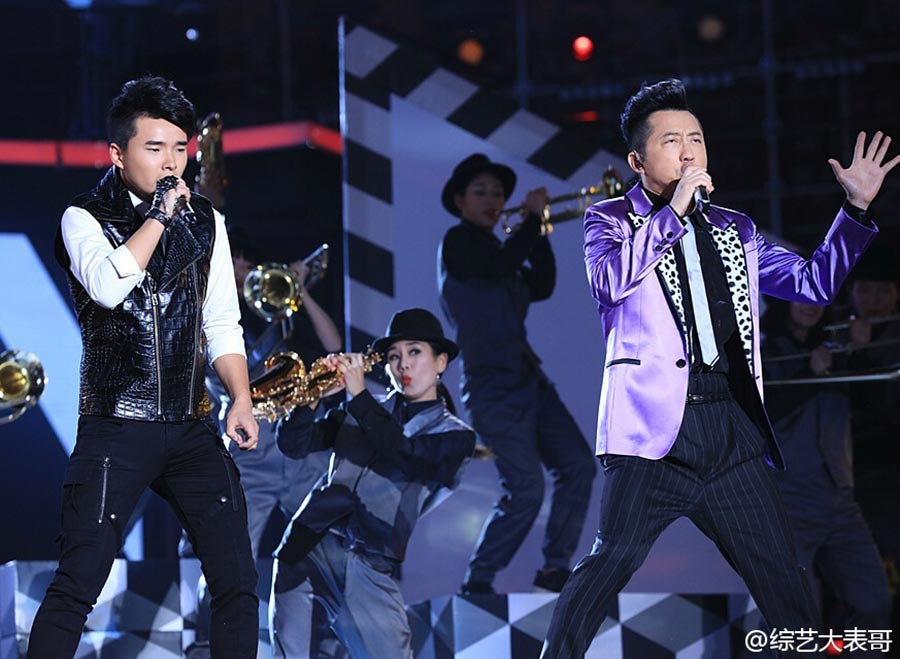 Zhang Lei wins fourth season of <EM>Voice of China</EM>