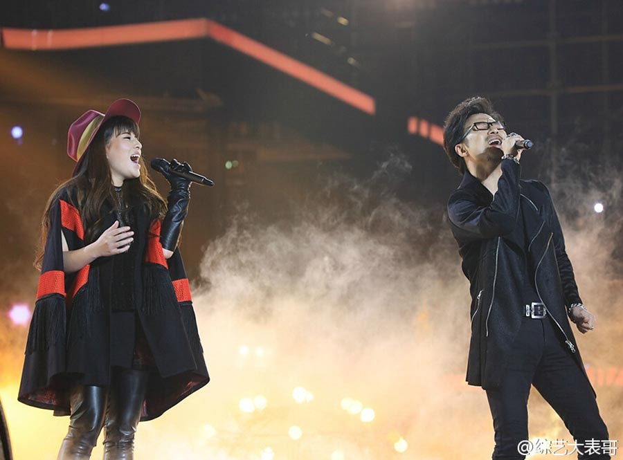 Zhang Lei wins fourth season of <EM>Voice of China</EM>