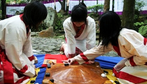 Culture Insider: Ancient Chinese table games