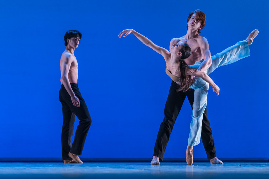 Young German dancers perform ballet in Beijing