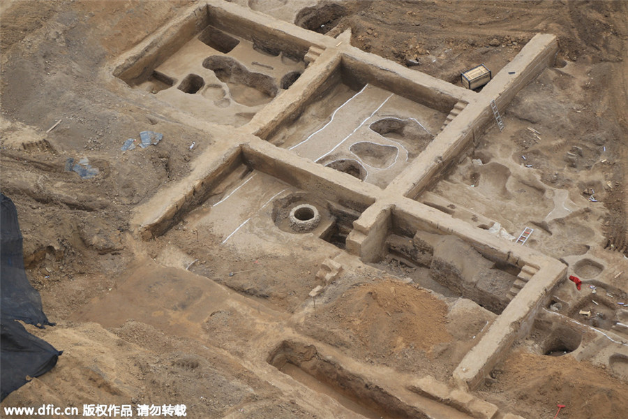 Large-scale ancient tomb complex discovered in Henan