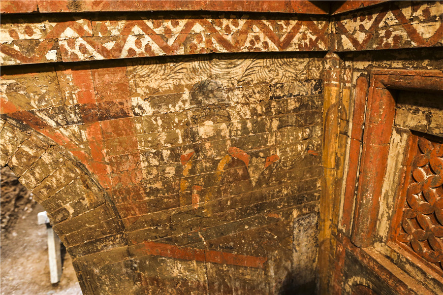 Song Dynasty fresco tomb excavated in Luoyang