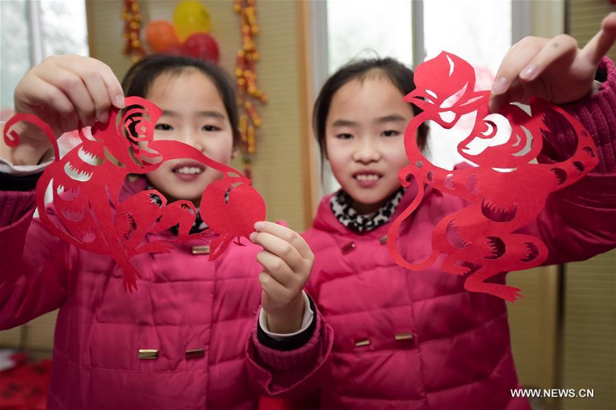 Activities held around China to greet Spring Festival