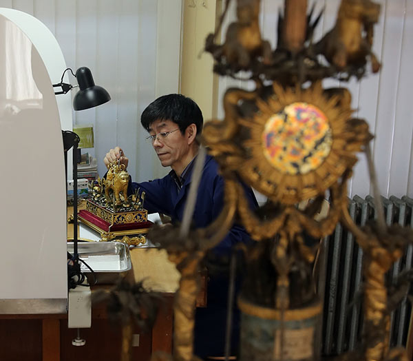 Palace Museum clock repairman keeps history in time