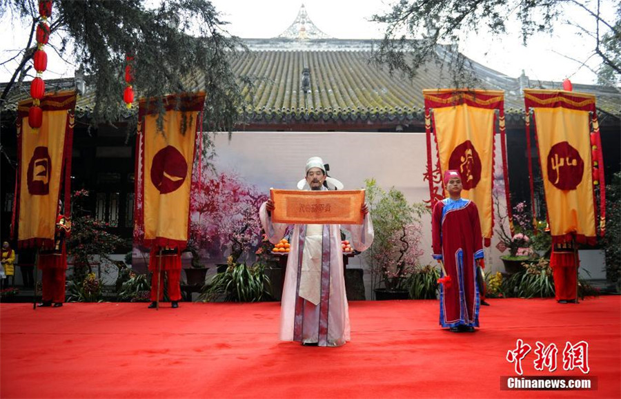 Worship ceremony held during the 'Day of Men' in Chengdu