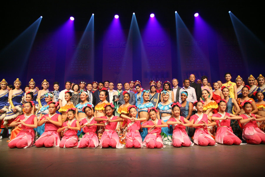 'Happy Chinese New Year' gala kicks off in Mauritius