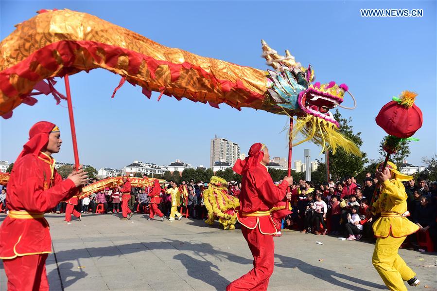 Celebrations take place to greet lantern festival in Anhui