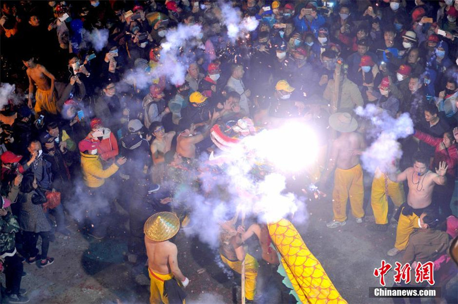 Firecracker Dragon Festival celebrated in Guangxi