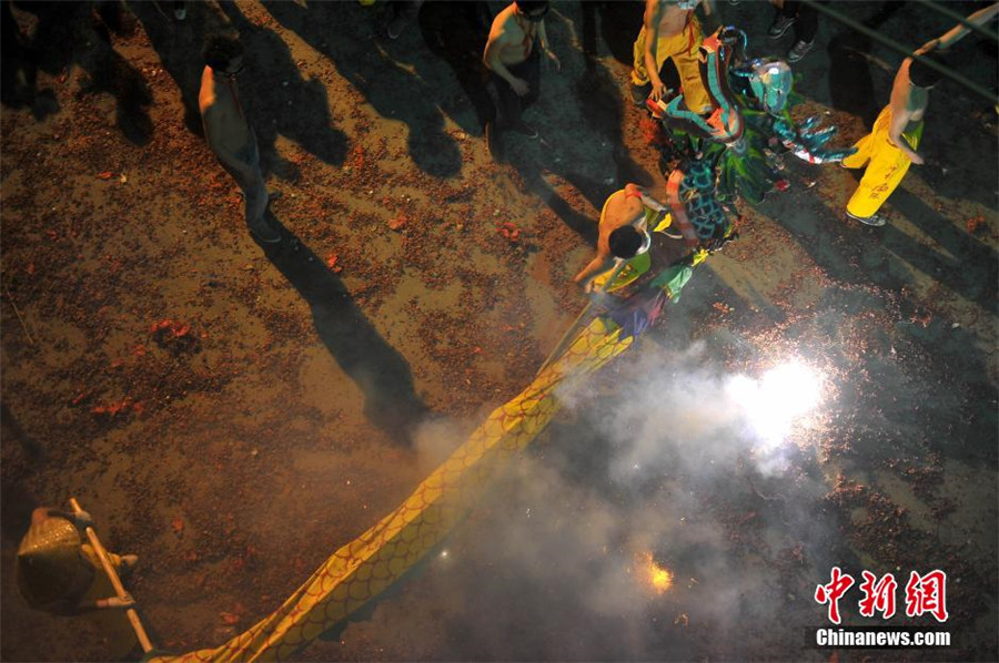 Firecracker Dragon Festival celebrated in Guangxi