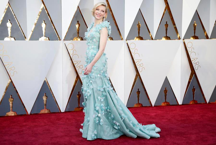 Stars arrive at 88th Academy Awards in Hollywood