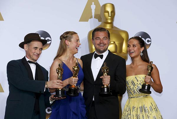 Leonardo DiCaprio wins best actor Oscar for 'The Revenant'