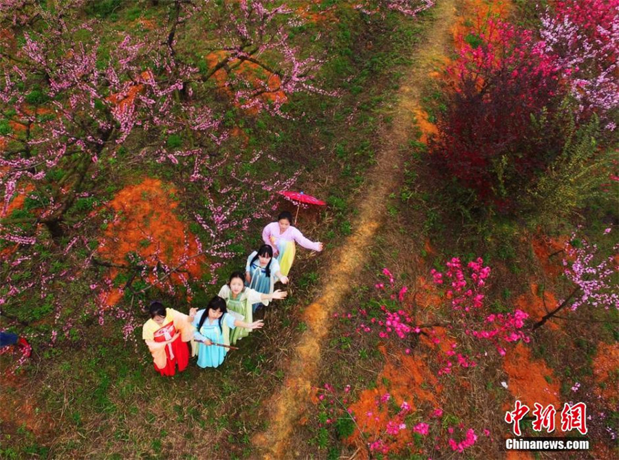 Hanfu show on 'Girl's Day' in C China