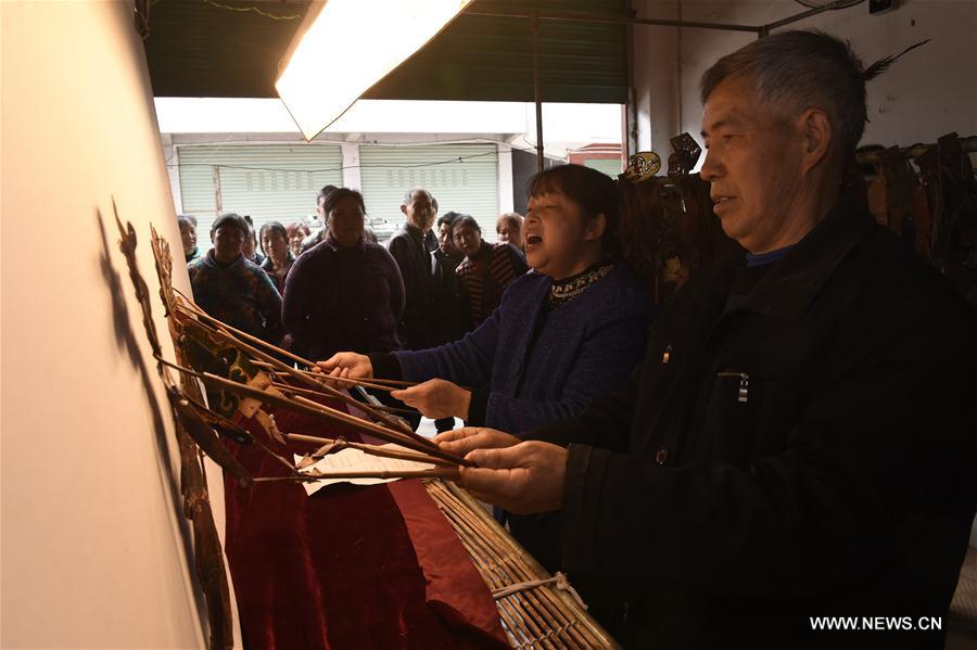 Folk artists perform shadow play in SW China