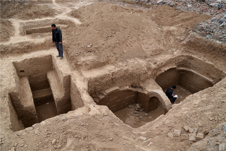 Ancient tomb complex excavated at construction site in C China
