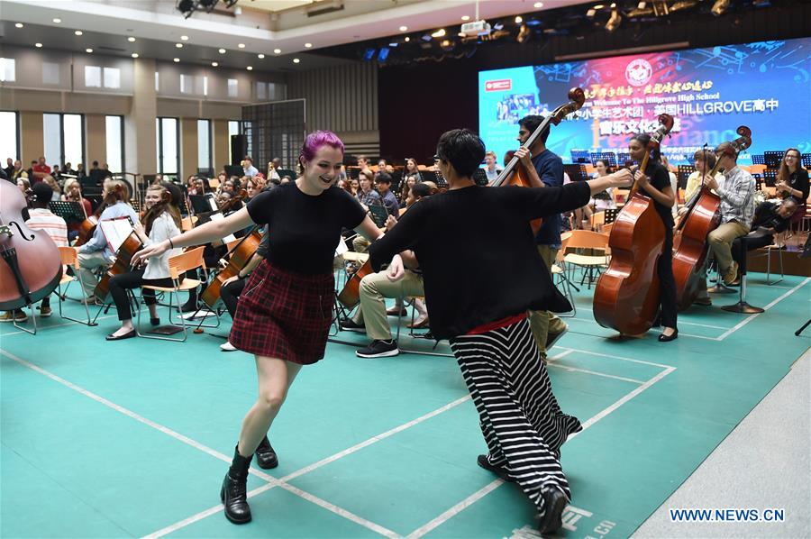 Chinese and American students attend musical exchange program