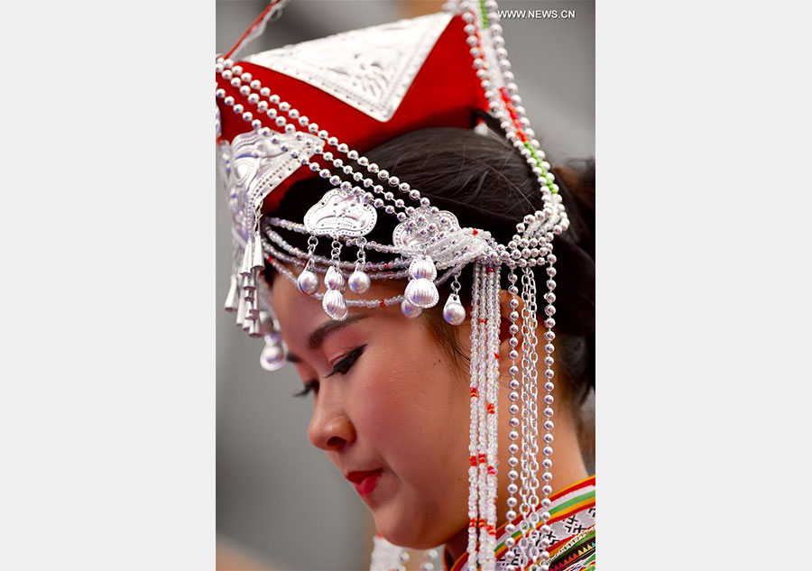 She ethnic headwear culture performed in SE China