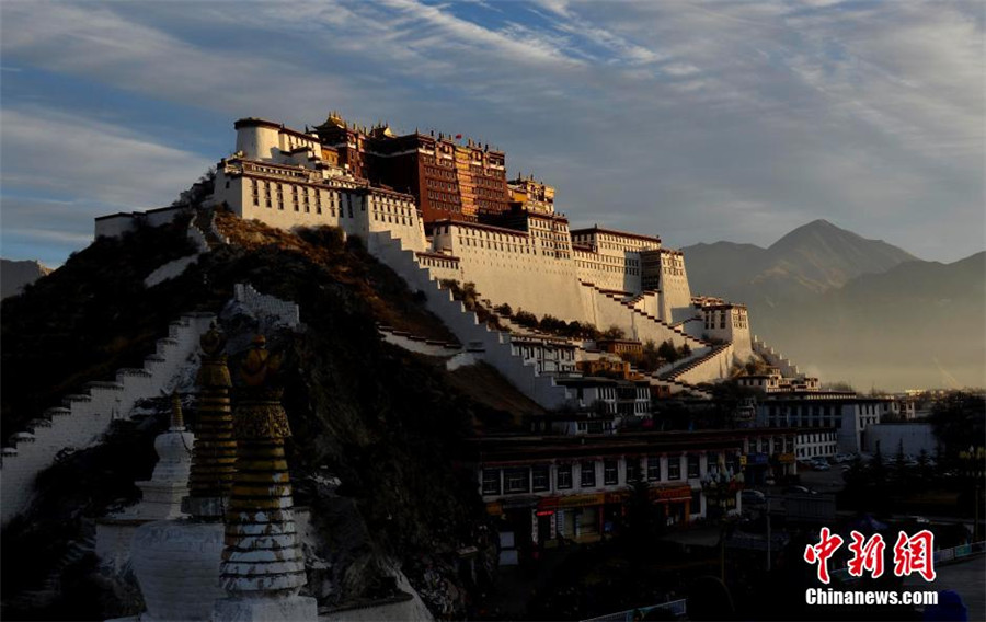 Tibet to complete registering 200,000 cultural relics