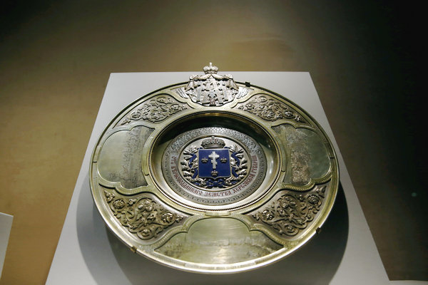 Russian treasures set to dazzle China