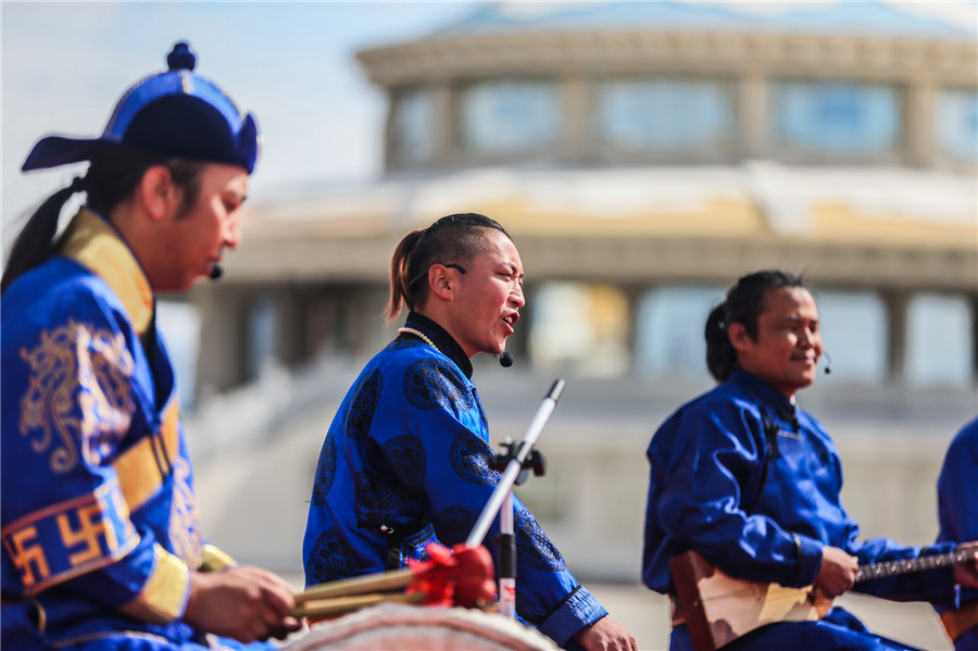 Epic Tacheng stages ethnic show