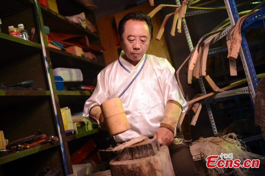 Two decades of bow making for Mongolian craftsman