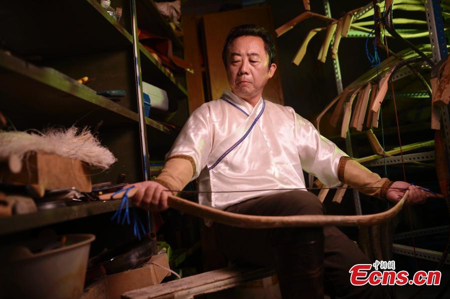 Two decades of bow making for Mongolian craftsman