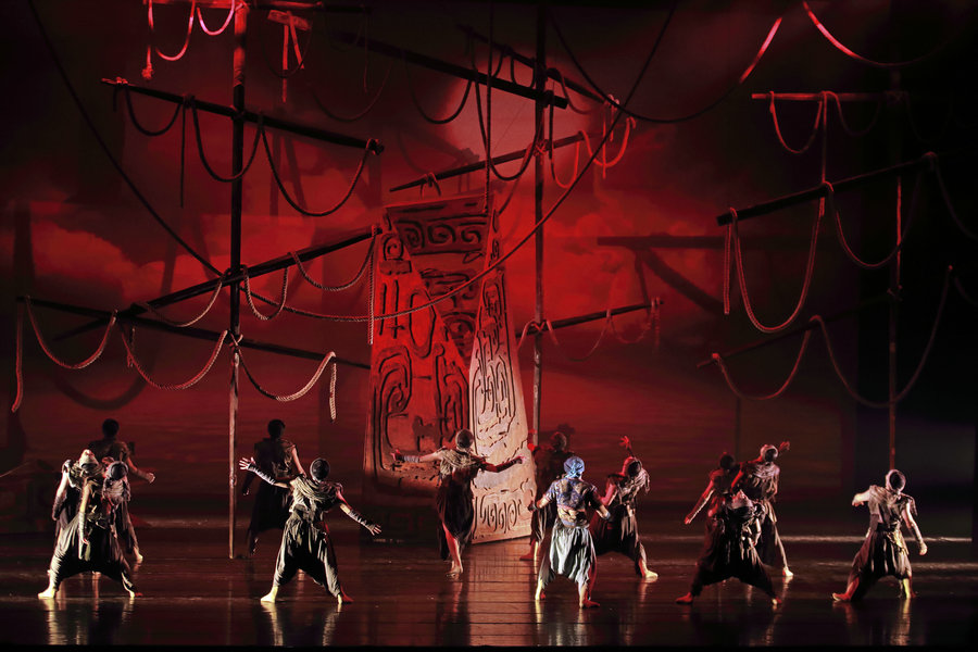 Dance opera 'Faxian' shines in Beijing