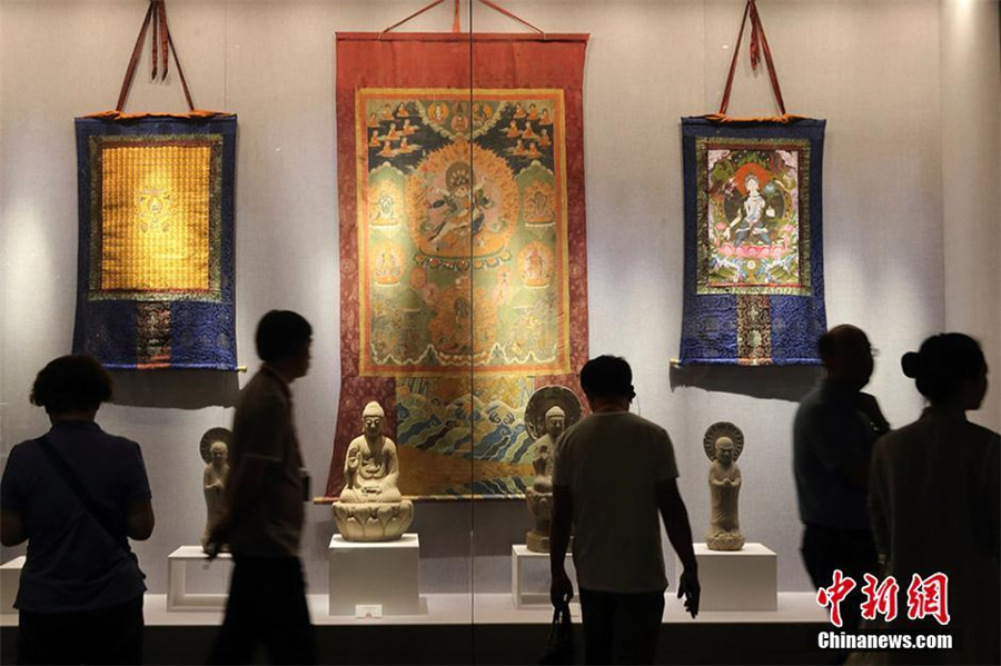 Buddha worshipping festival opens in Nanjing