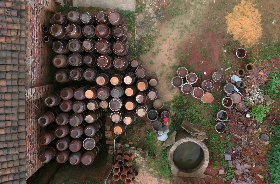 Man spends half a century making clay jars