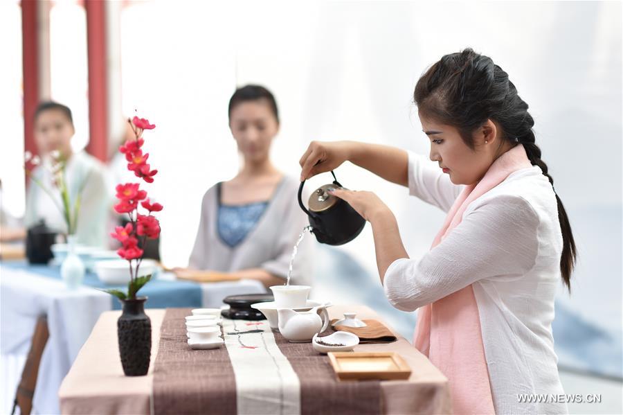 Contest of tea art performance held in Beijing