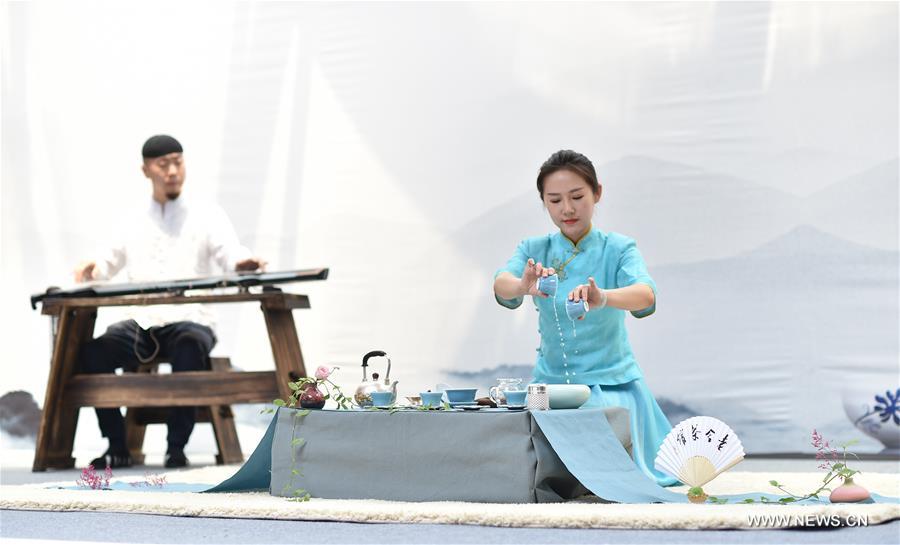 Contest of tea art performance held in Beijing