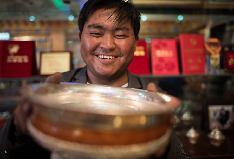 Tibet gold and silver wares