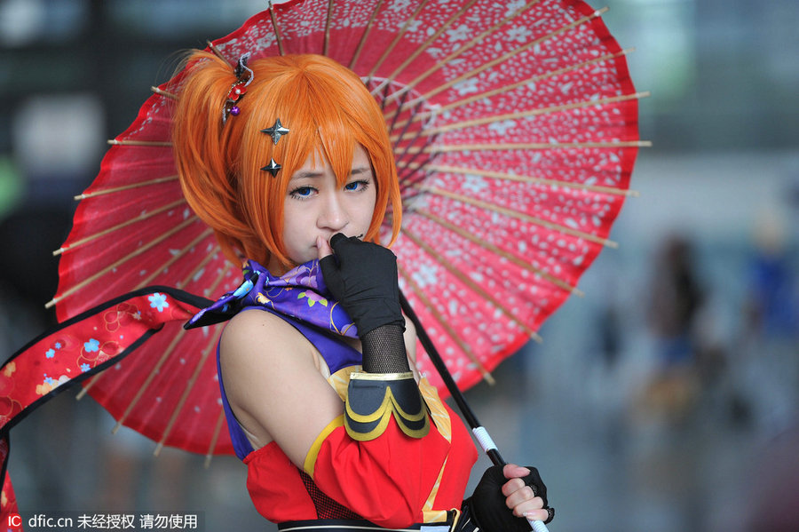 Annual comic carnival hots up in Nanning