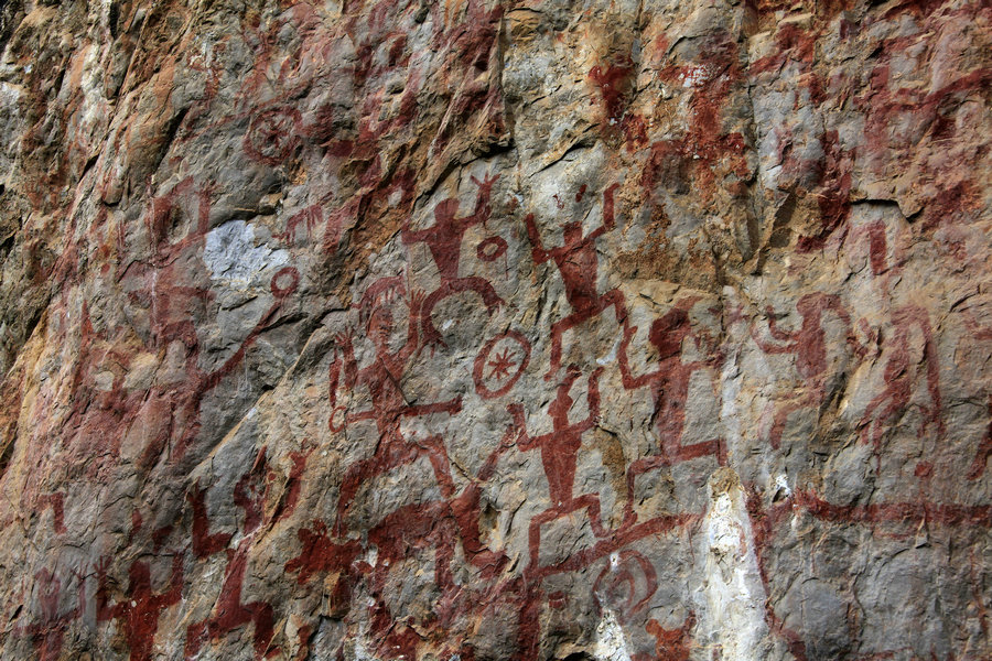 Zuojiang Huashan rock painting named a world heritage