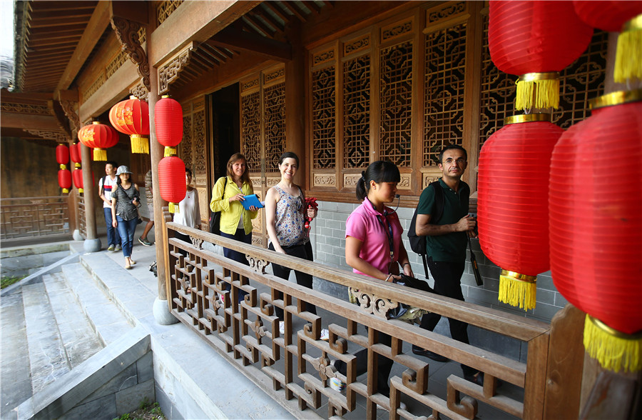 Sinologists visit historical sites in Anhui