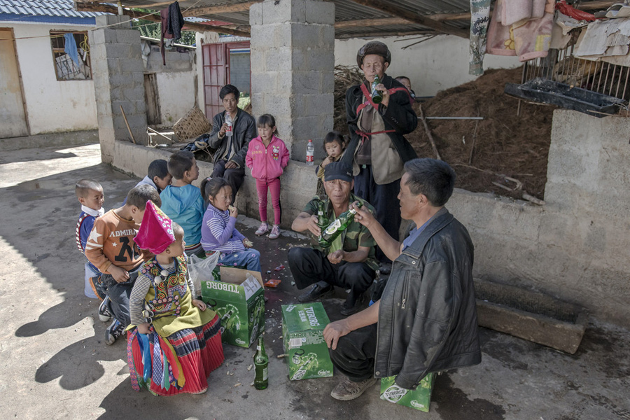 People of Yi ethnic group celebrate Torch Festival