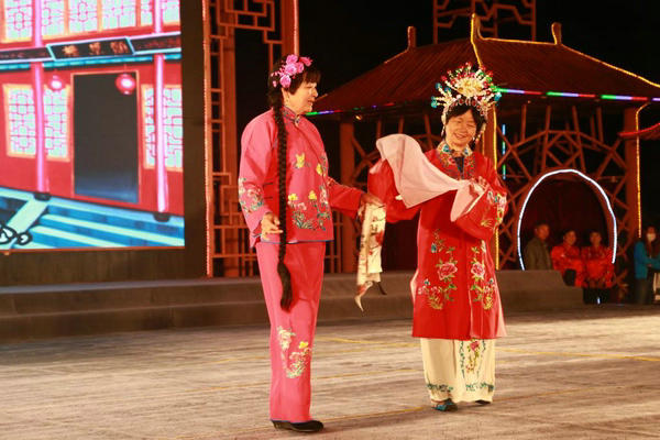 Small but loud: Xinjiang Opera echoes on the Silk Road