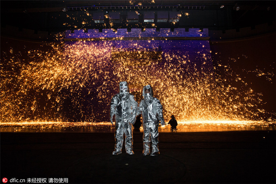 Wedding under molten iron