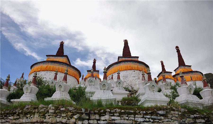 Magnificent Summer Monastery in SW China's Tibet