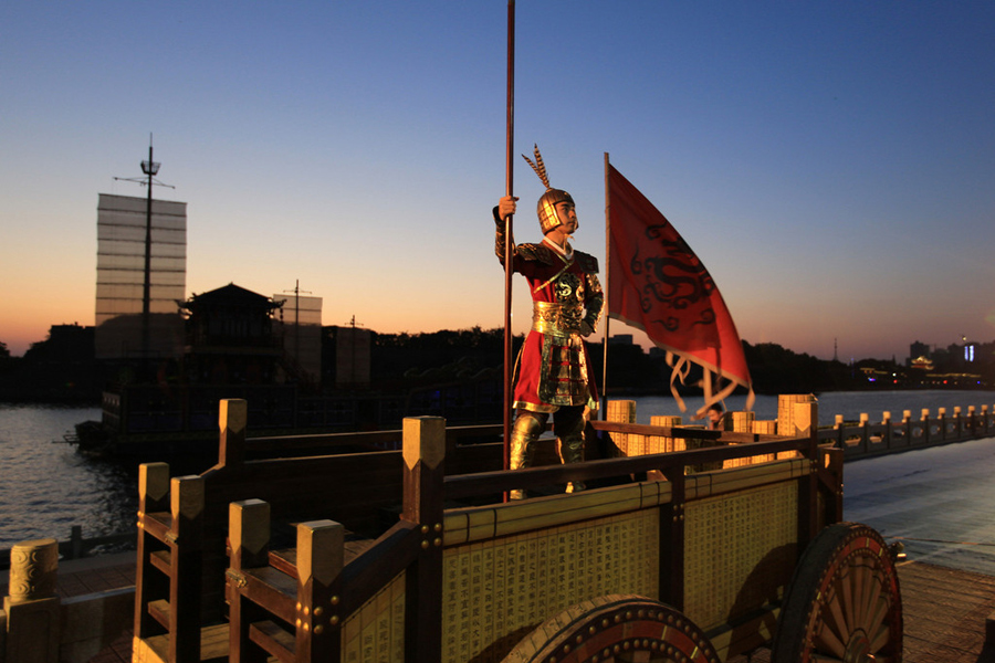 Giant Chinese general Guan Yu statue stands in Jingzhou