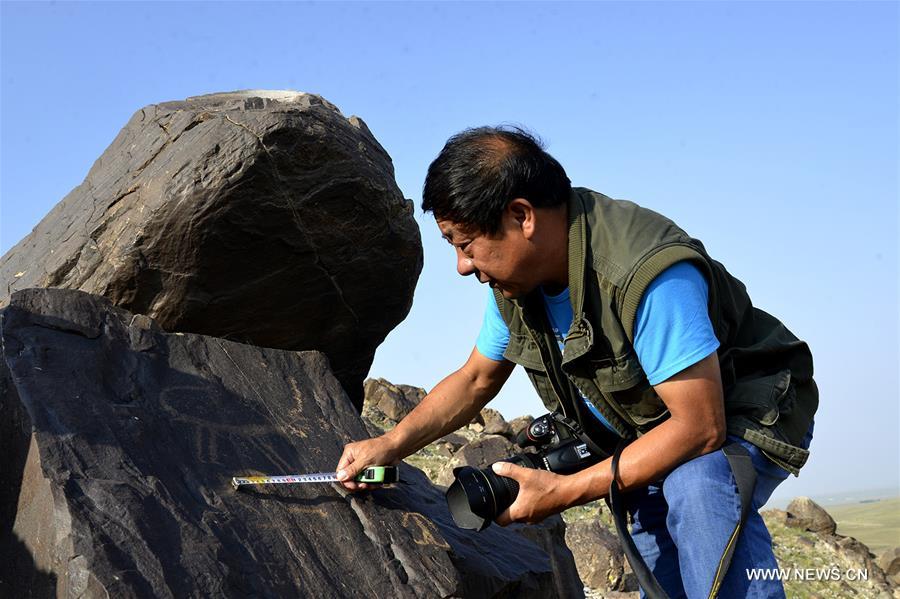 Over 1,000 cliff paintings found in Inner Mongolia