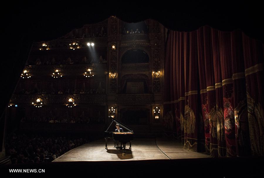 Chinese pianist Lang Lang honored to be back in Argentina