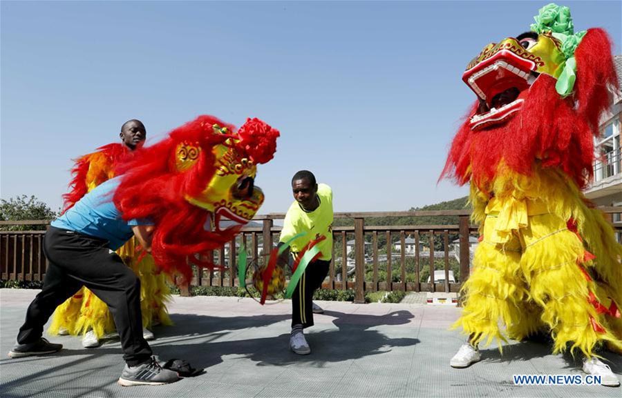 African trainees learn lion dance in NE China's Dalian