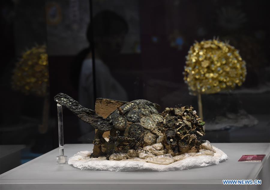 Exhibition on ancient crown kicks off in E China