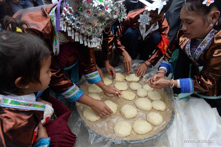 Traditional sticky rice festival held in Guizhou