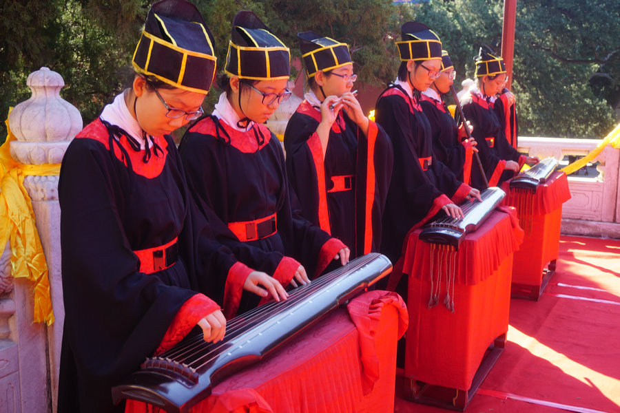 Grand ceremony marks 2,567th birthday of Confucius