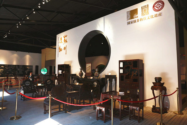 Jiangnan style: Suzhou displays its traditional handicrafts in Beijing